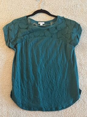 Merona Teal Green Lace Yoke Short Sleeve Top Women’s Size Medium